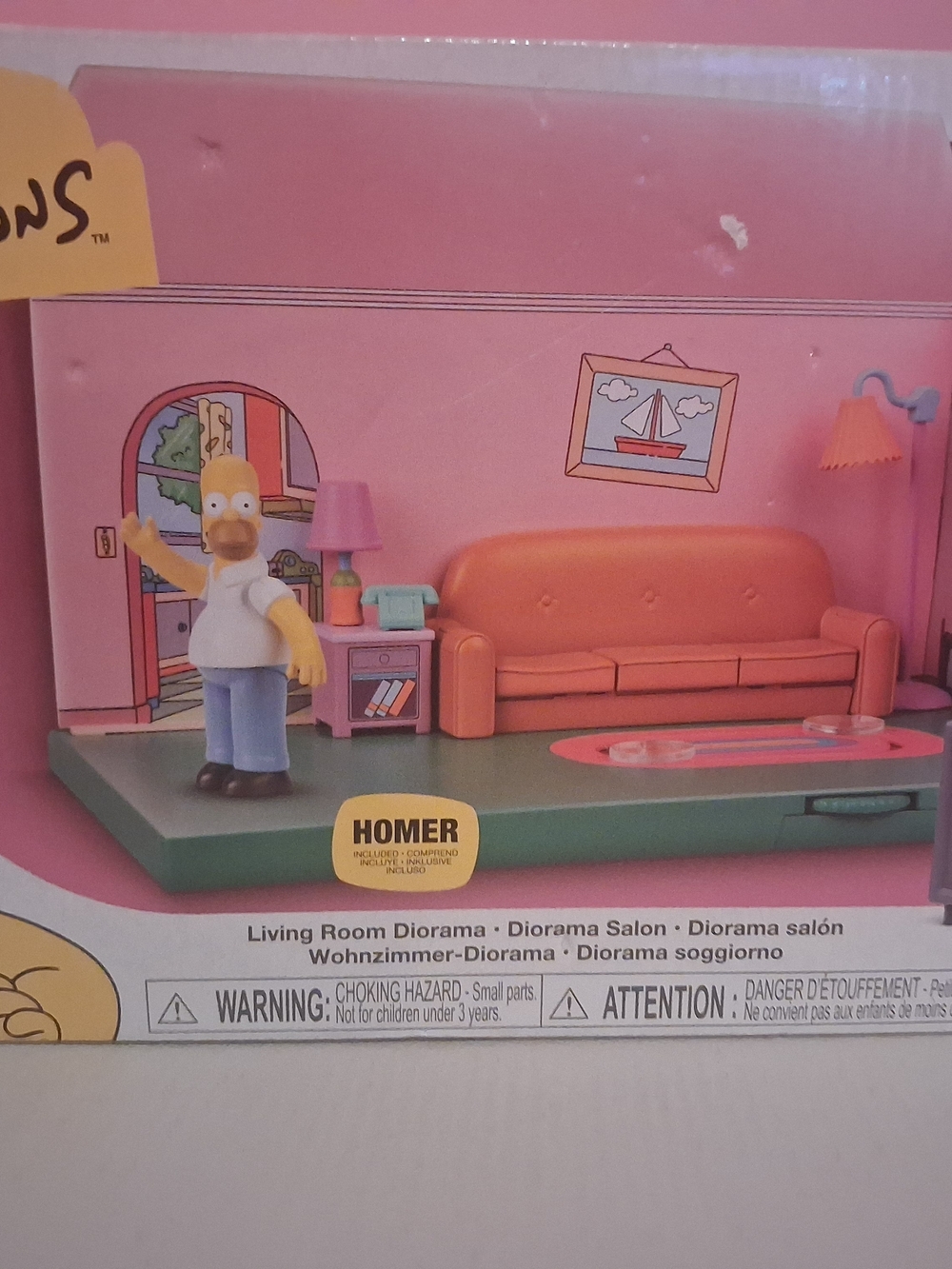 The Simpsons Living Room Diorama with Homer Figure - Pink Couch